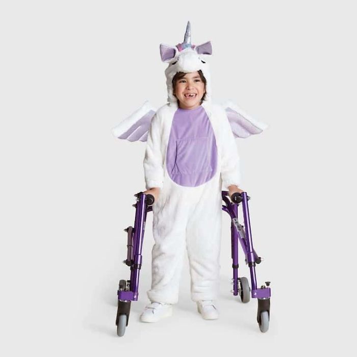 Efrahim: Yürüme Engelli Çocuklar İçin Birbirinden Büyüleyici Cadılar Bayramı Kostümleri