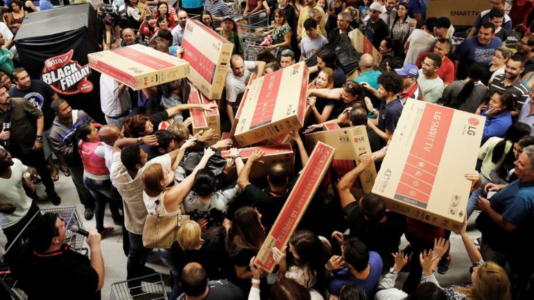 Alışveriş Çılgınlığı Günü Olarak Bildiğimiz Black Friday (Kara Cuma) Nedir?