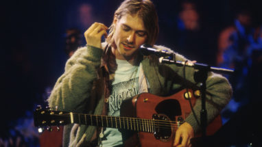 Kurt Cobain’in Meşhur Hırkası Açık Arttırmayla Satışa Çıkacak!