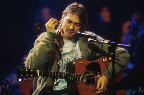 Efrahim: Kurt Cobain’in Meşhur Hırkası Açık Arttırmayla Satışa Çıkacak!