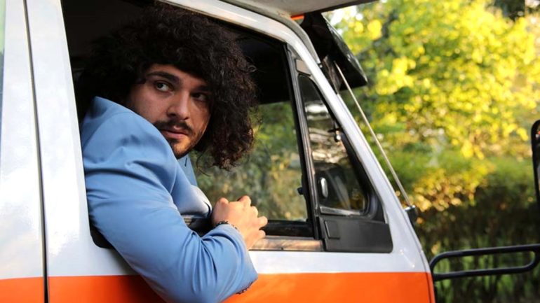 Ali Biçim’in Oynadığı Tam Kafadan Karavana Filminin İlk Fragmanı Yayınlandı