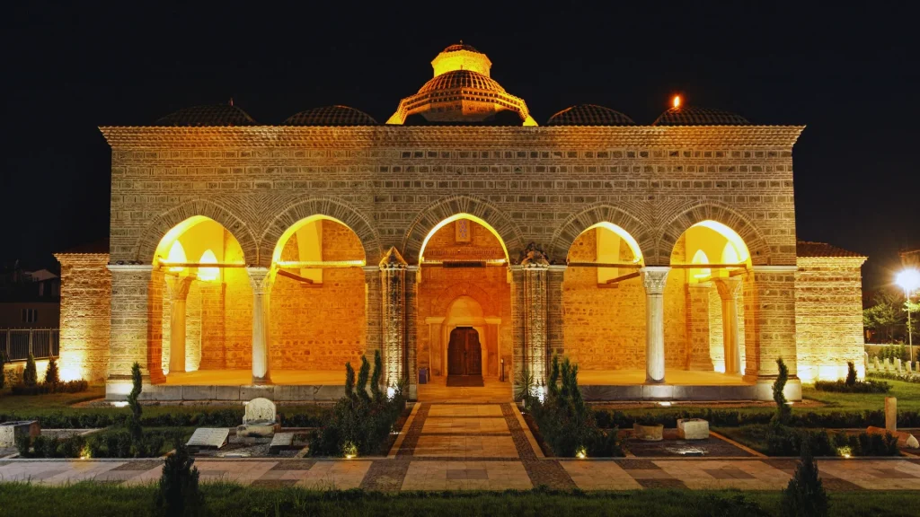 Muhammet Uysal: İznik'te Gezilecek Yerler: İznik Gezi Rehberi